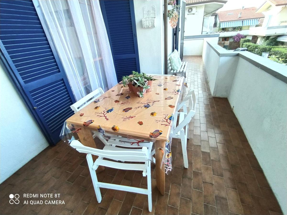 Appartement Tra Puccini Ed Il Mare à Torre del Lago Puccini Extérieur photo