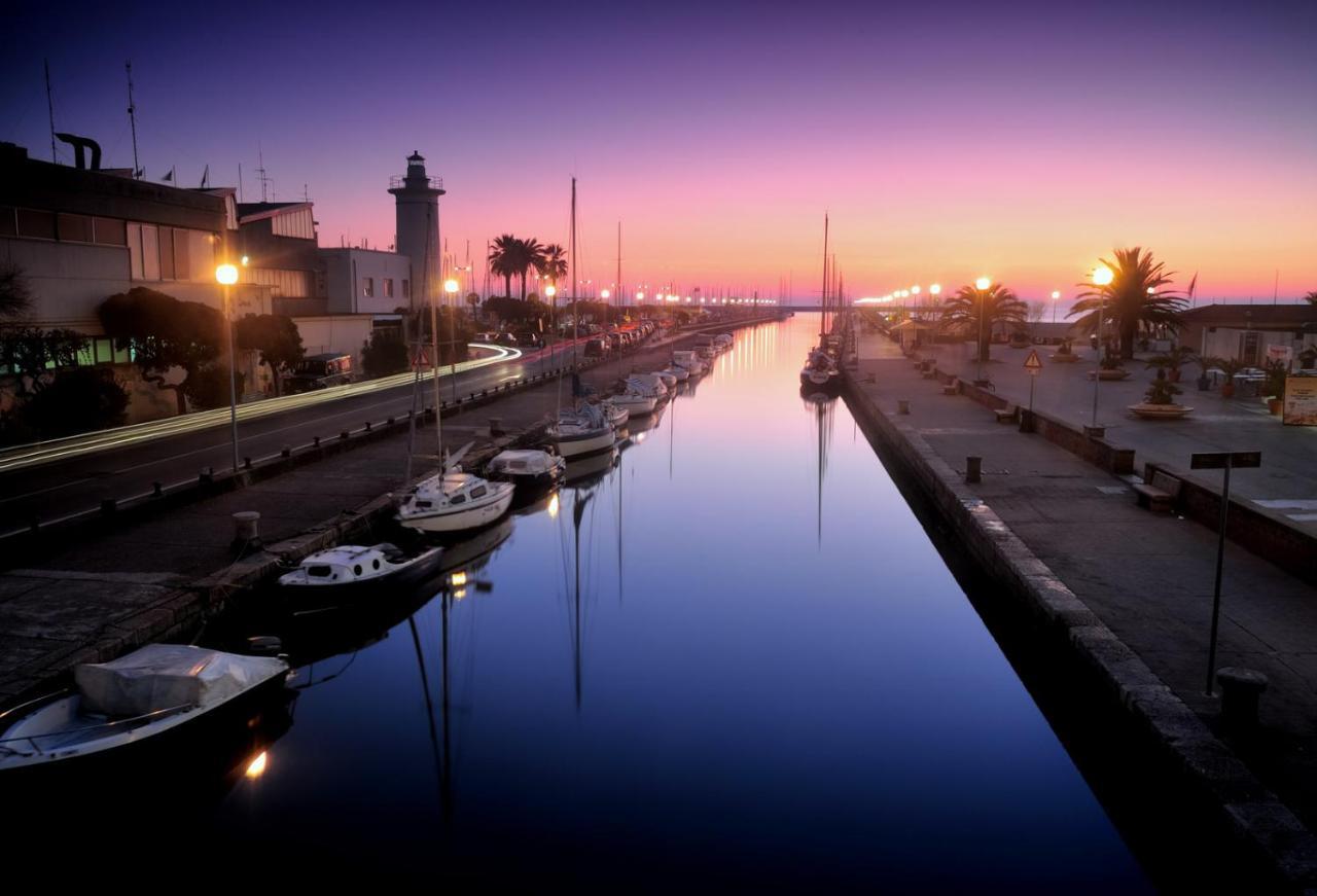 Appartement Tra Puccini Ed Il Mare à Torre del Lago Puccini Extérieur photo