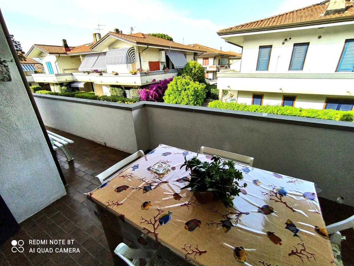 Appartement Tra Puccini Ed Il Mare à Torre del Lago Puccini Extérieur photo